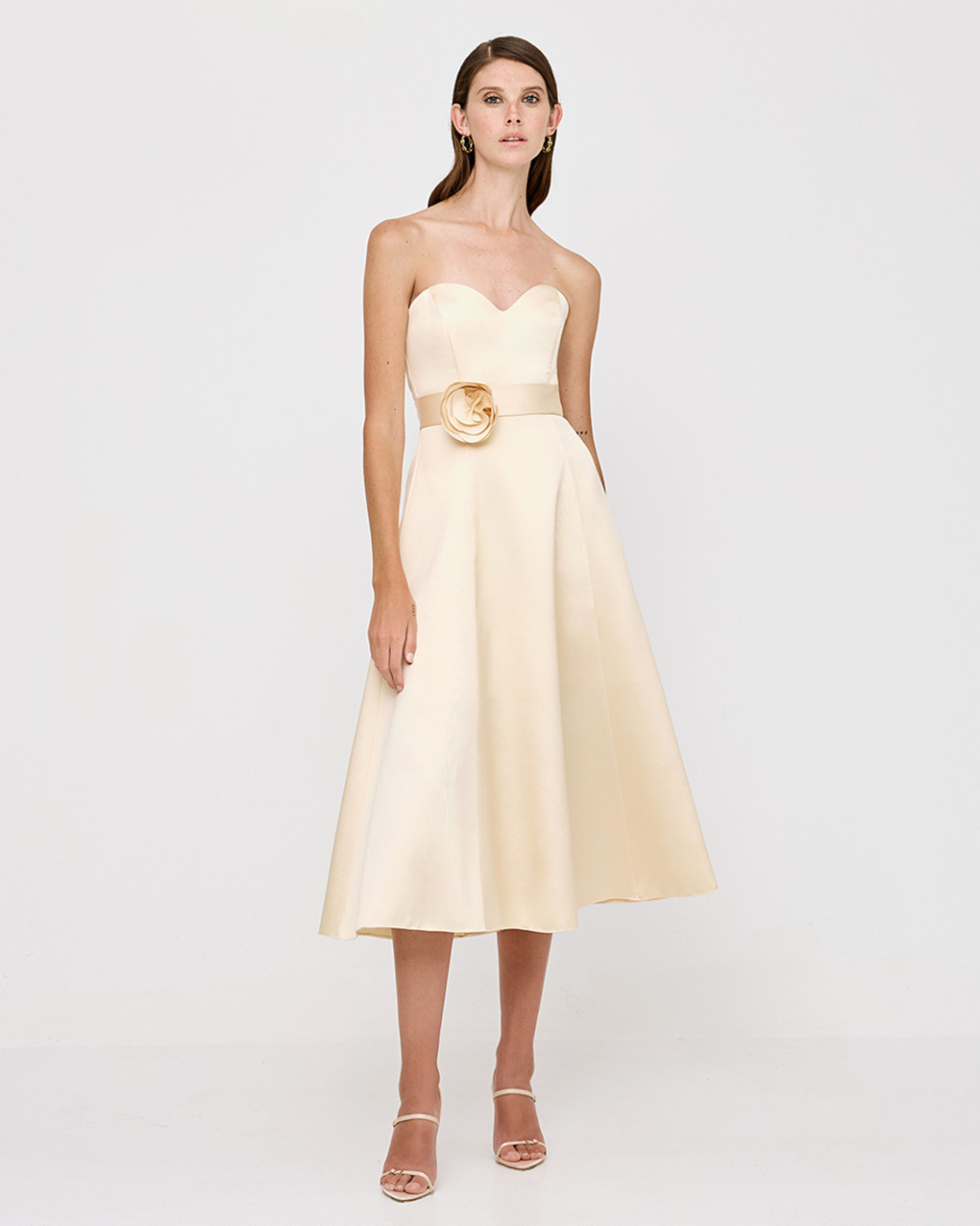 Strapless dress with belt