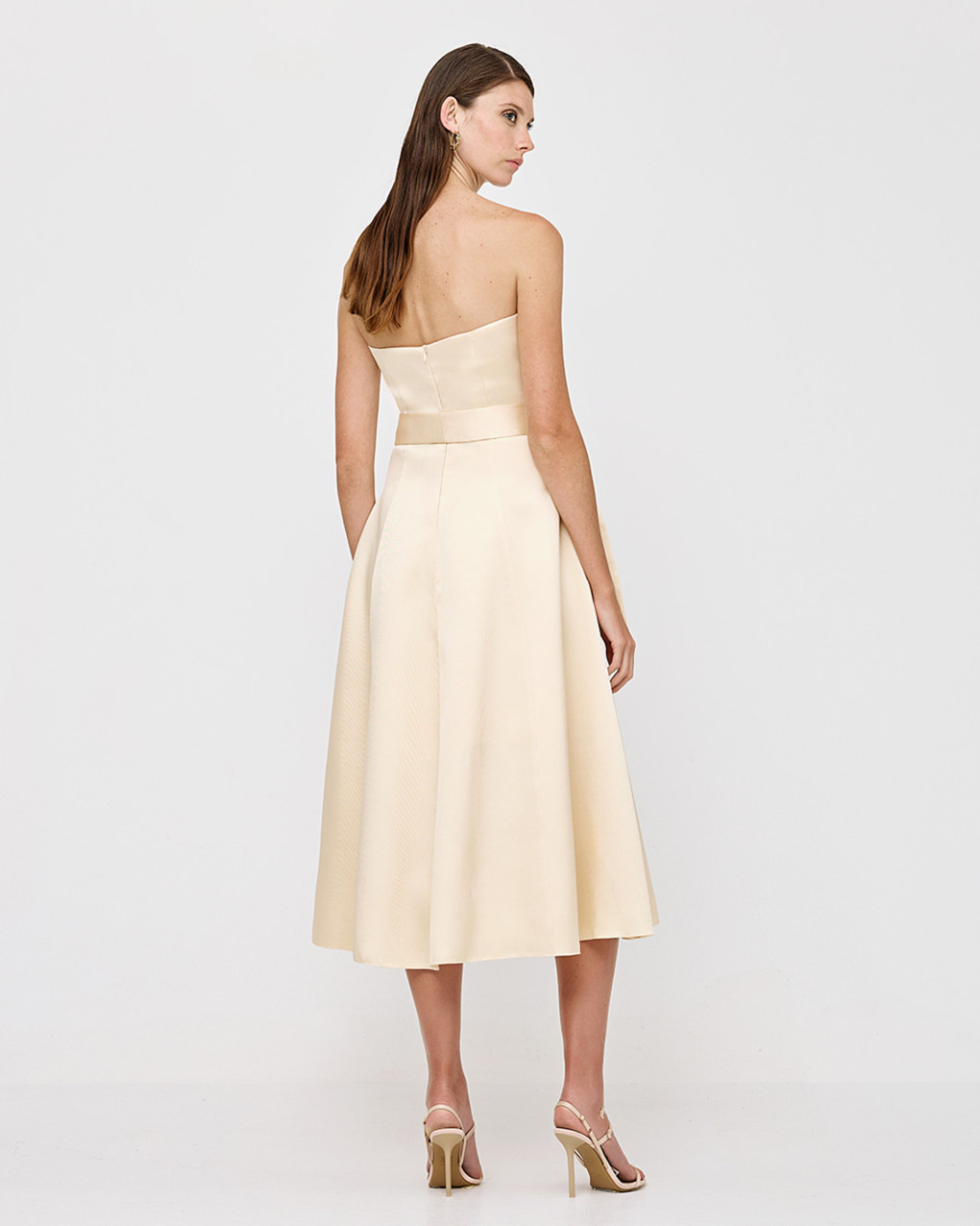 Strapless dress with belt