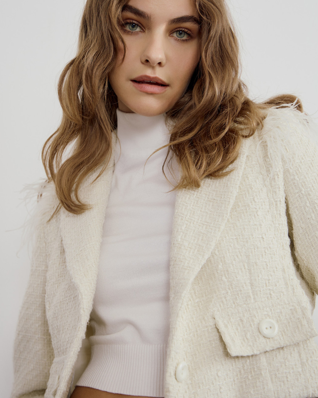 Tweed blazer with feather in white
