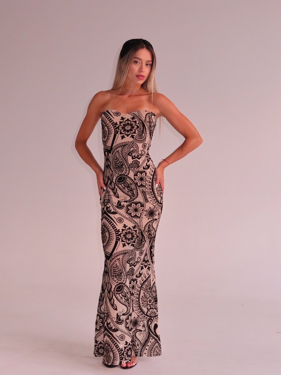 Paisley Muse – Ivory