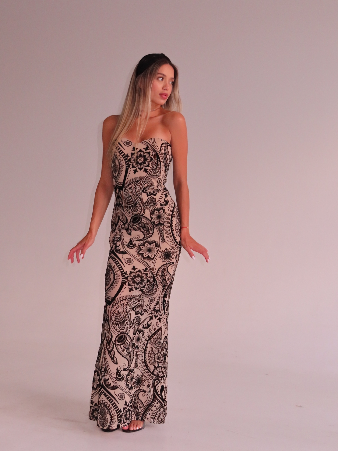 Paisley Muse – Ivory