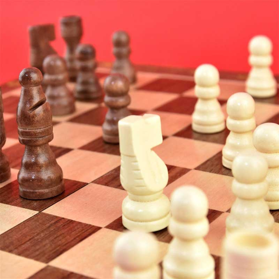 Класически дървен шах
 с фигури, за деца, 29 см