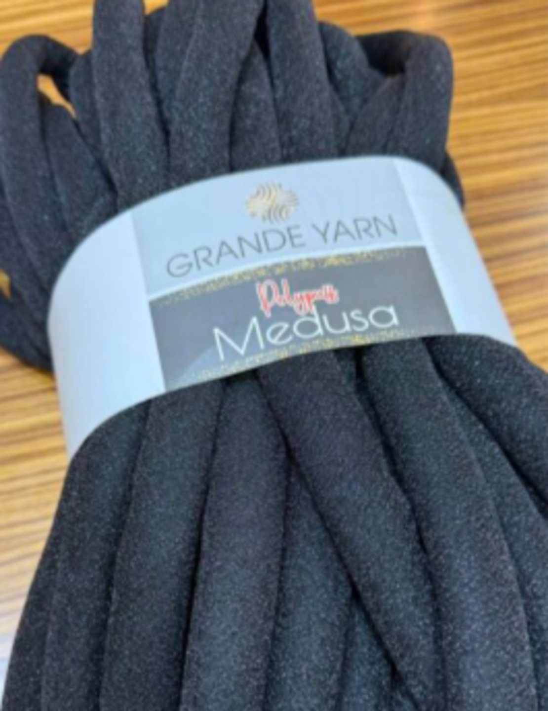 MARSHMALLOW/MEDUSA-черен брокат