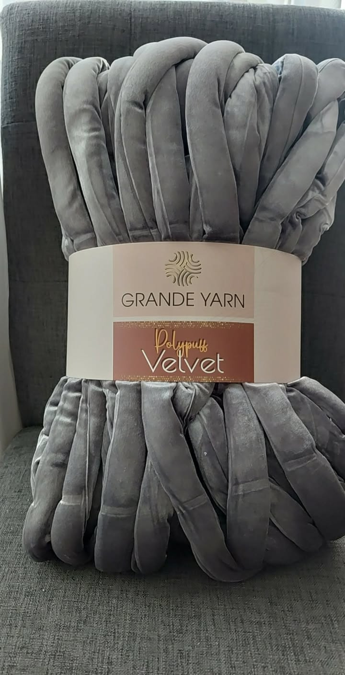 POLYPUFF VELVET/КАДИФЕ-МЛЕЧНО СИВ