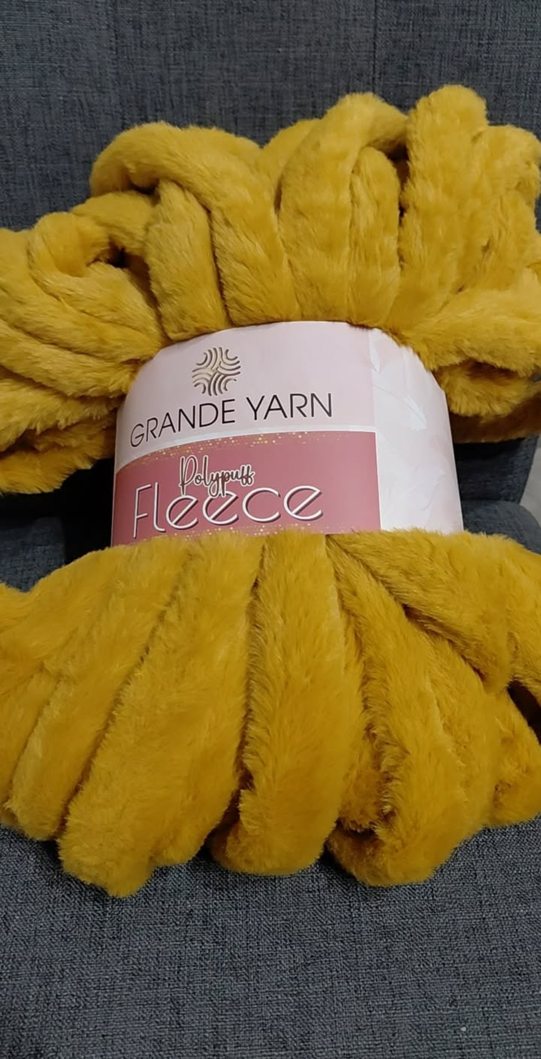GRANDE YARN/POLIPUFF FLEECE 14
