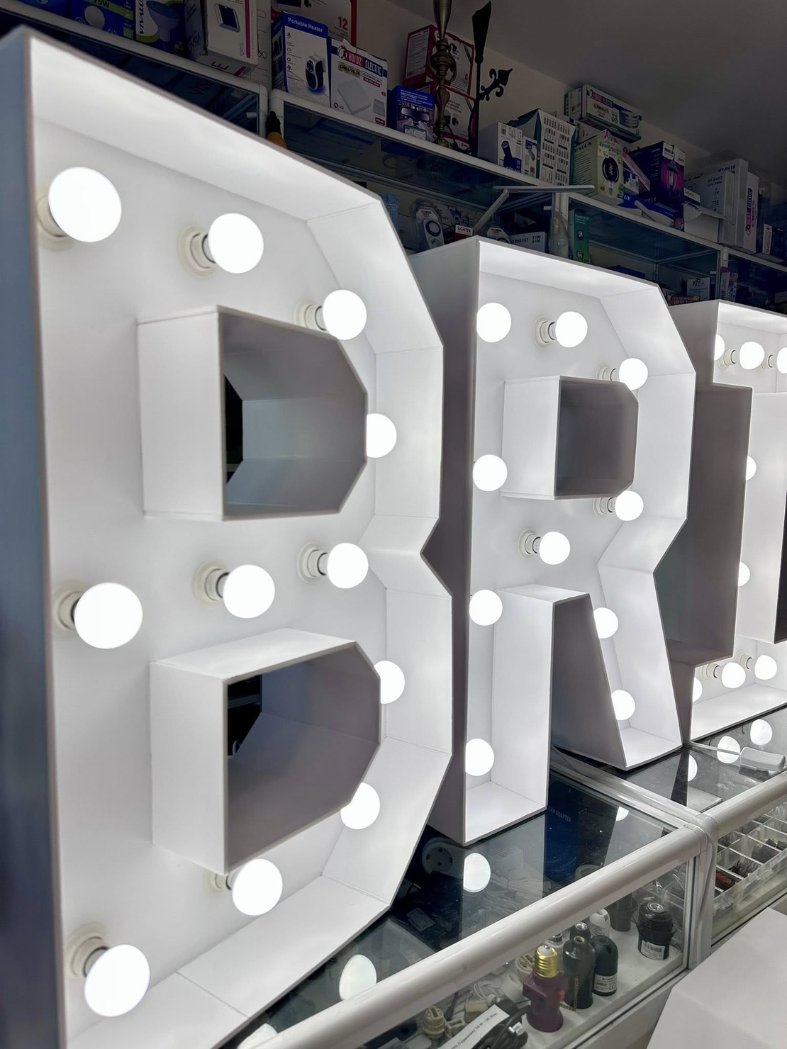 Светещ надпис BRIDE TO BE (на ток/батерии)