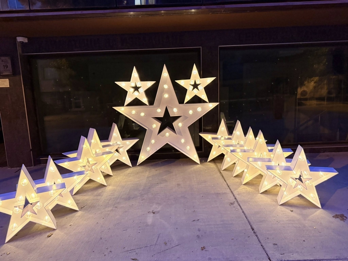 Светещи звезди на батеии/ток