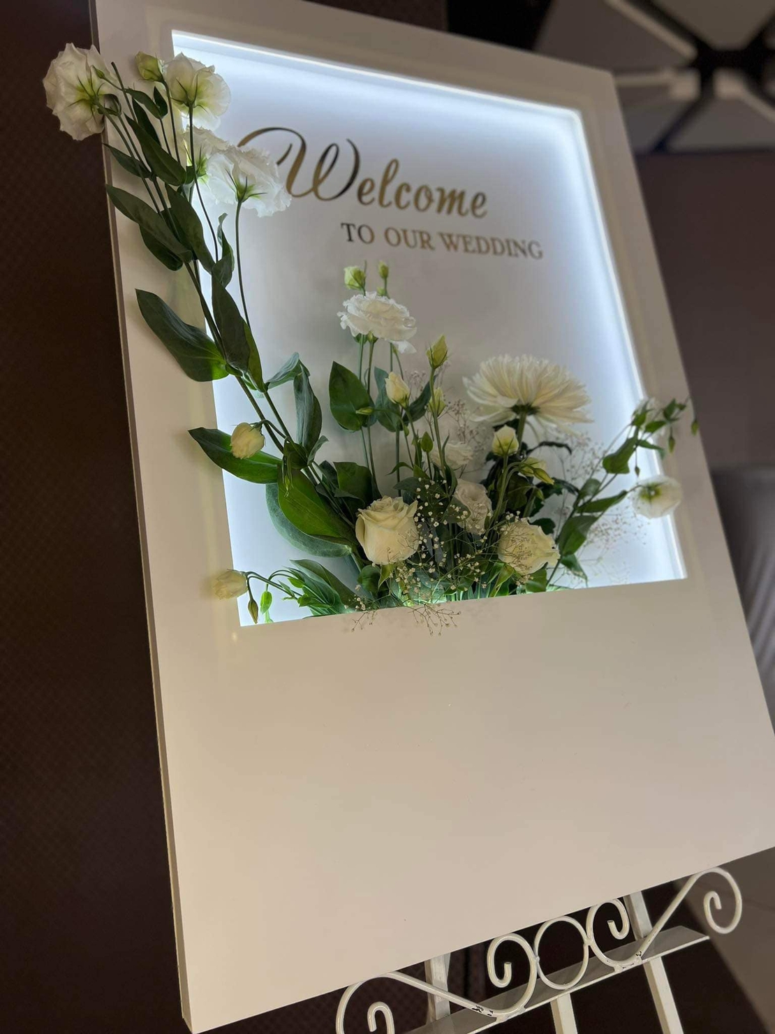 Светеща кашпа за цветя