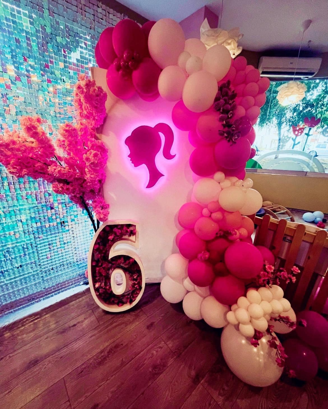 Светещи фигури Барби