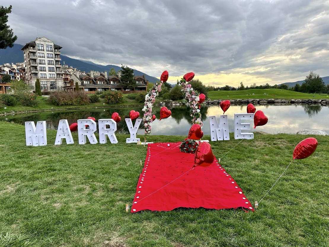 Светещ надпис MARRY ME  (на батерии)