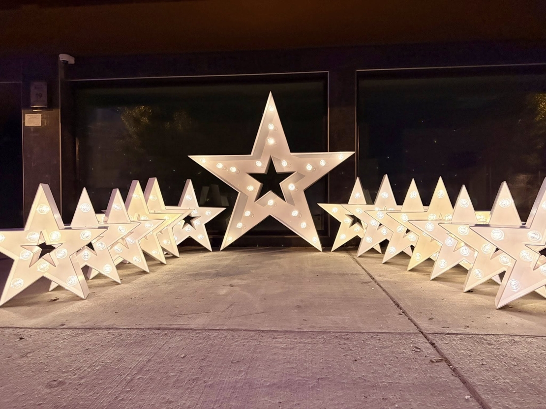 Светещи звезди на батеии/ток