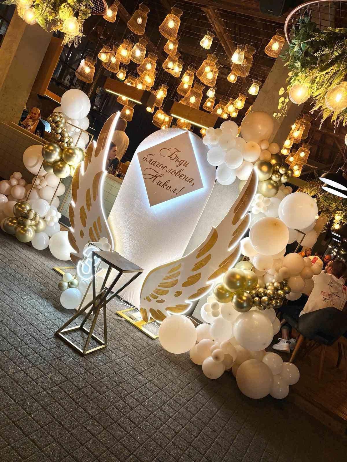 Светеща табела ромб