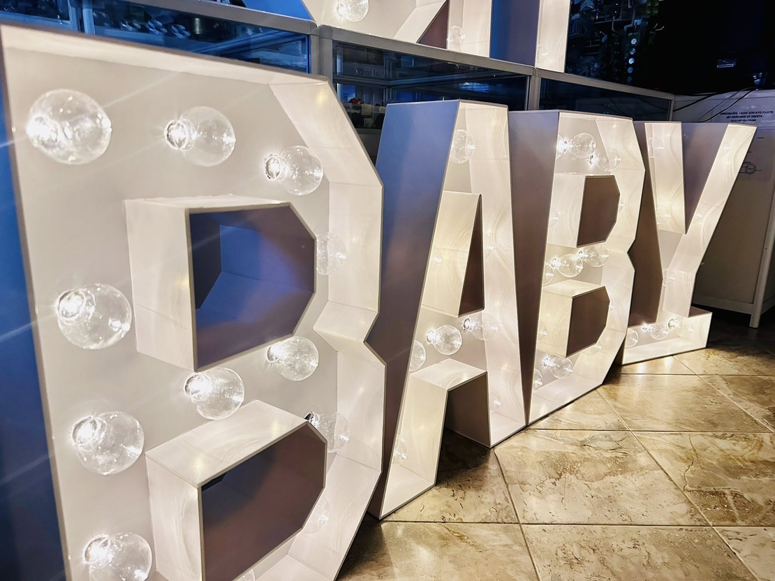 Светещ надпис OH BABY