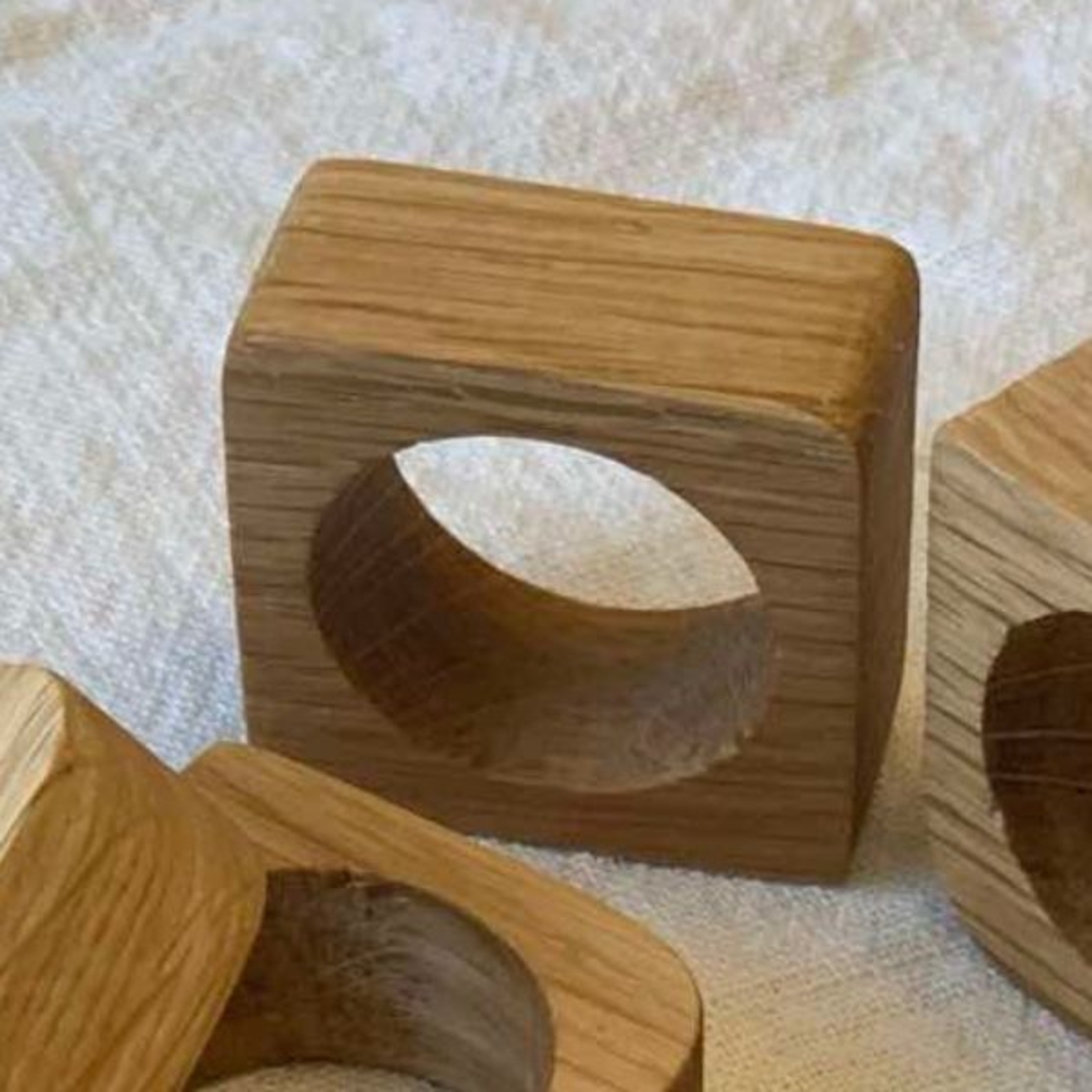 Дървен пръстен за салфетки Linea Table – квадрат