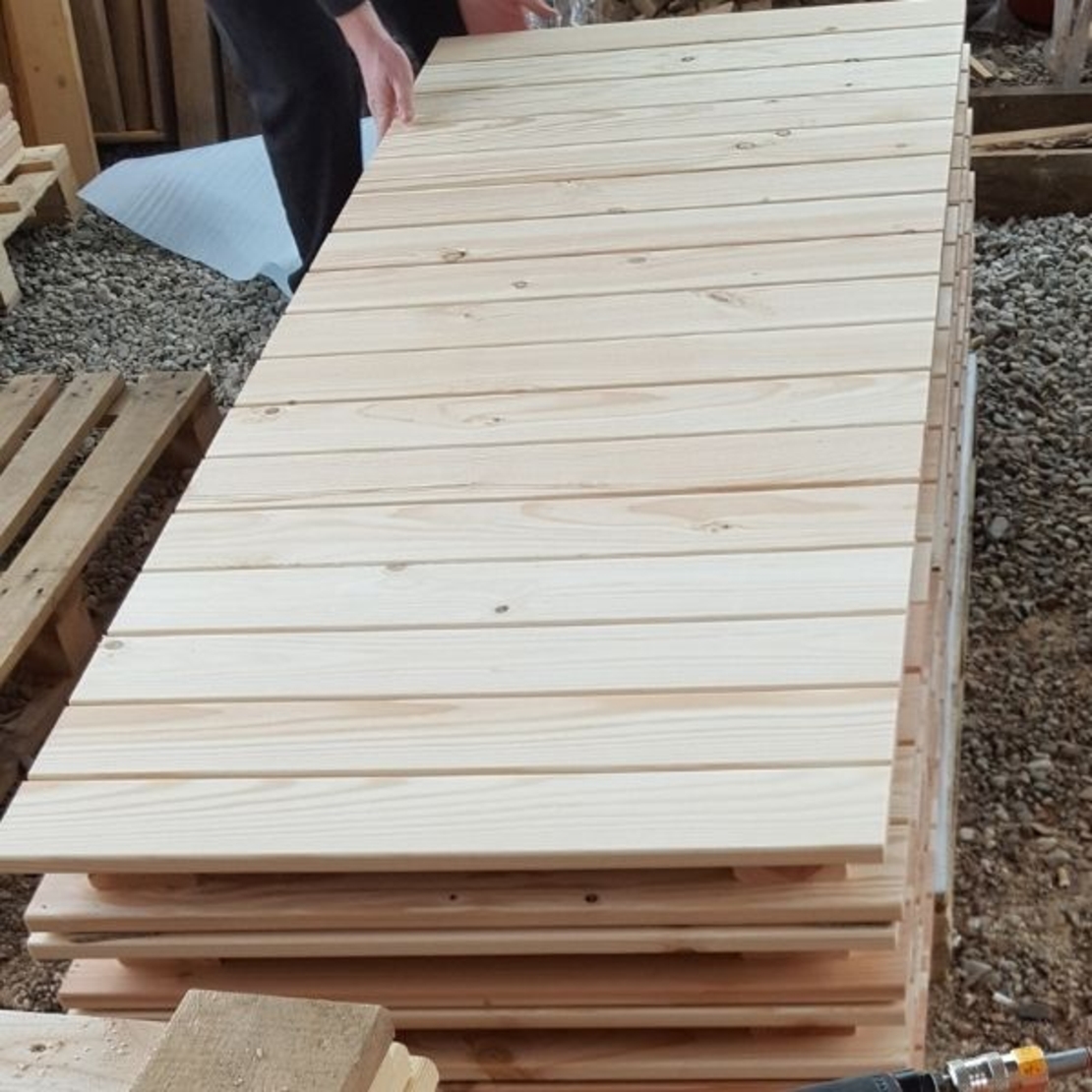 Дървени скари за стелажи, рафтове и дървени пътеки