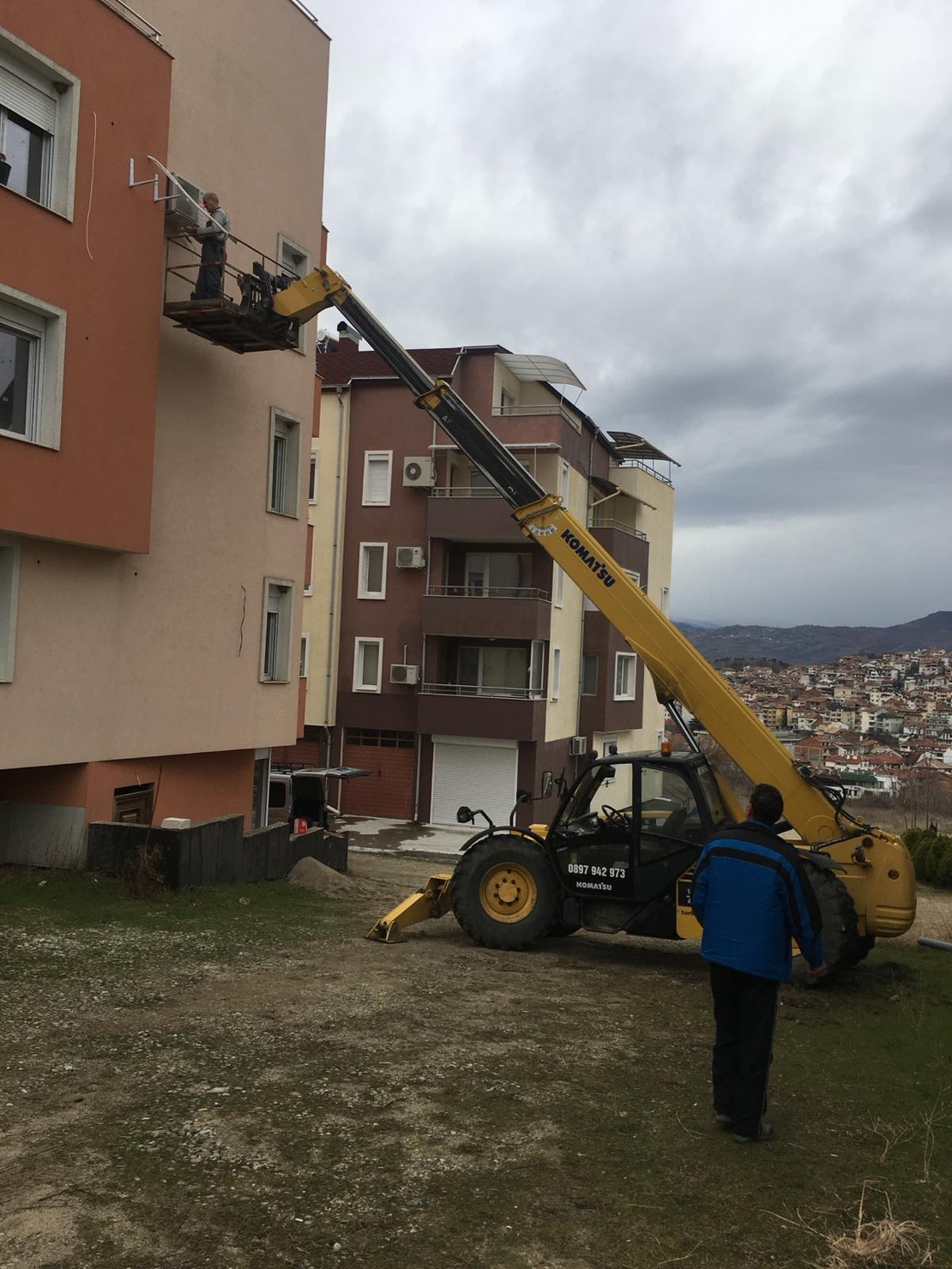 Услуги с челен товарач