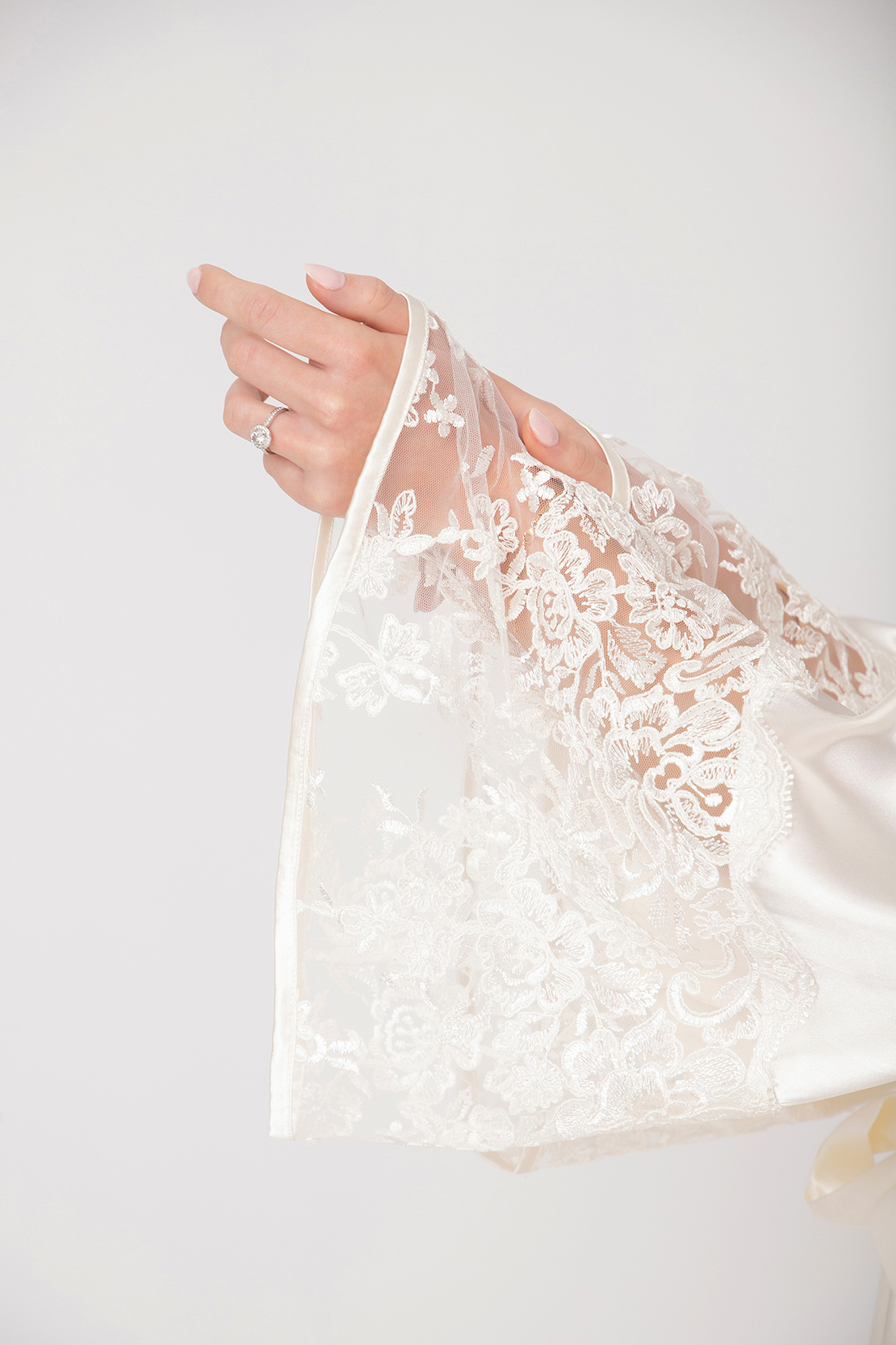 Angela robe