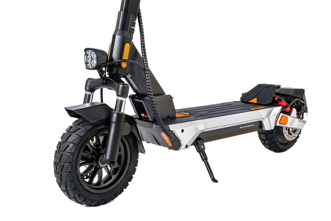 Електрическа тротинетка KUKIRIN M4 MAX  800 W  48 V,  18.2 Ah 45 км/ч