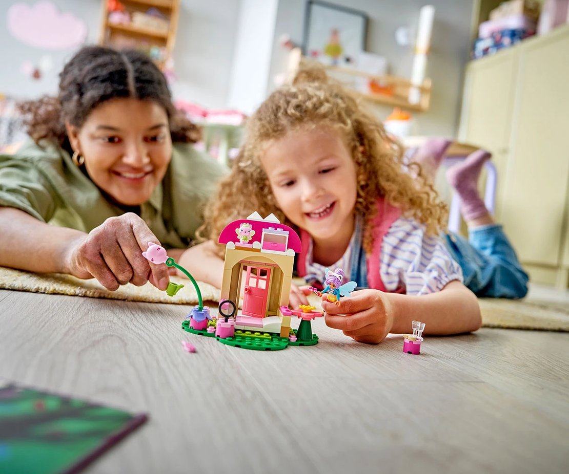 LEGO® Gabby's Dollhouse 11212 - Градинската къща на котешката фея
