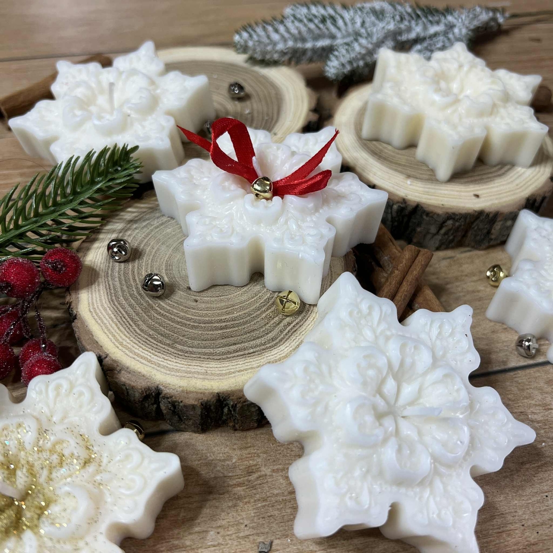 Ароматна свещ  снежинка 