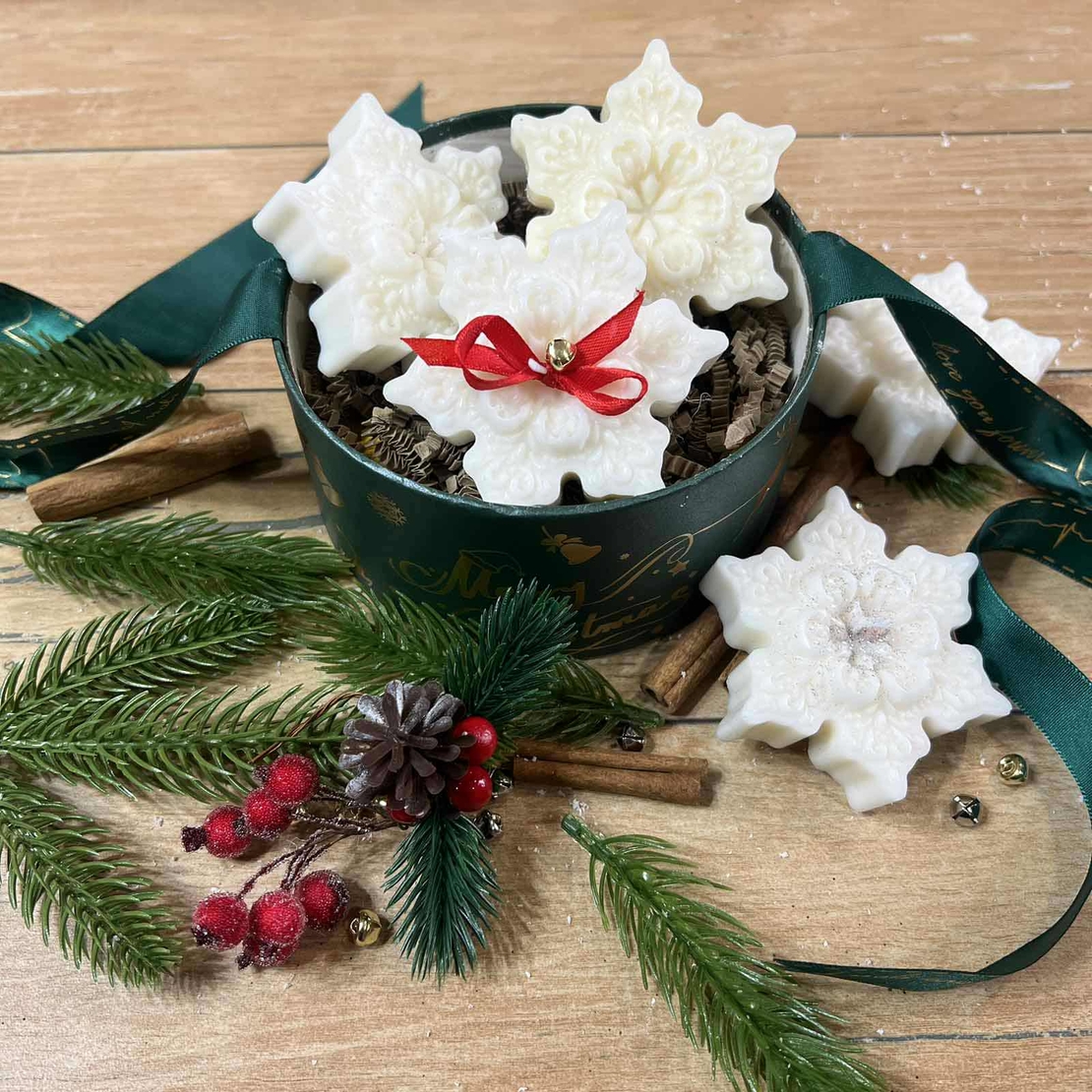 Коледна кутия снежинки 3бр - вариант 2