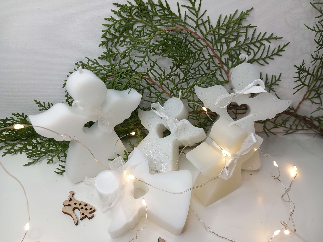 Коледна свещ ангелче малко