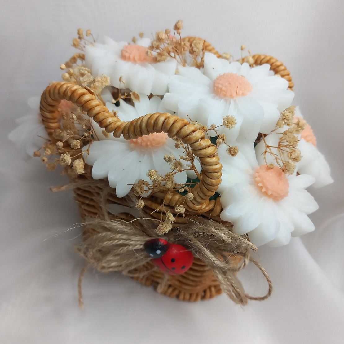 Кошничка с маргаритки