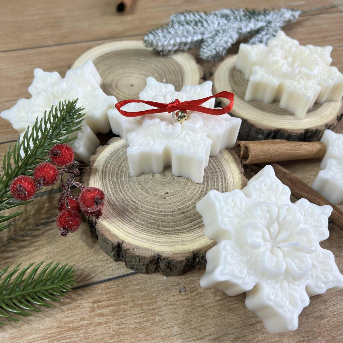 Ароматна свещ  снежинка 