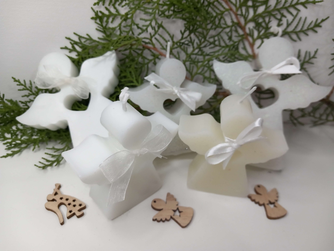 Коледна свещ ангелче малко