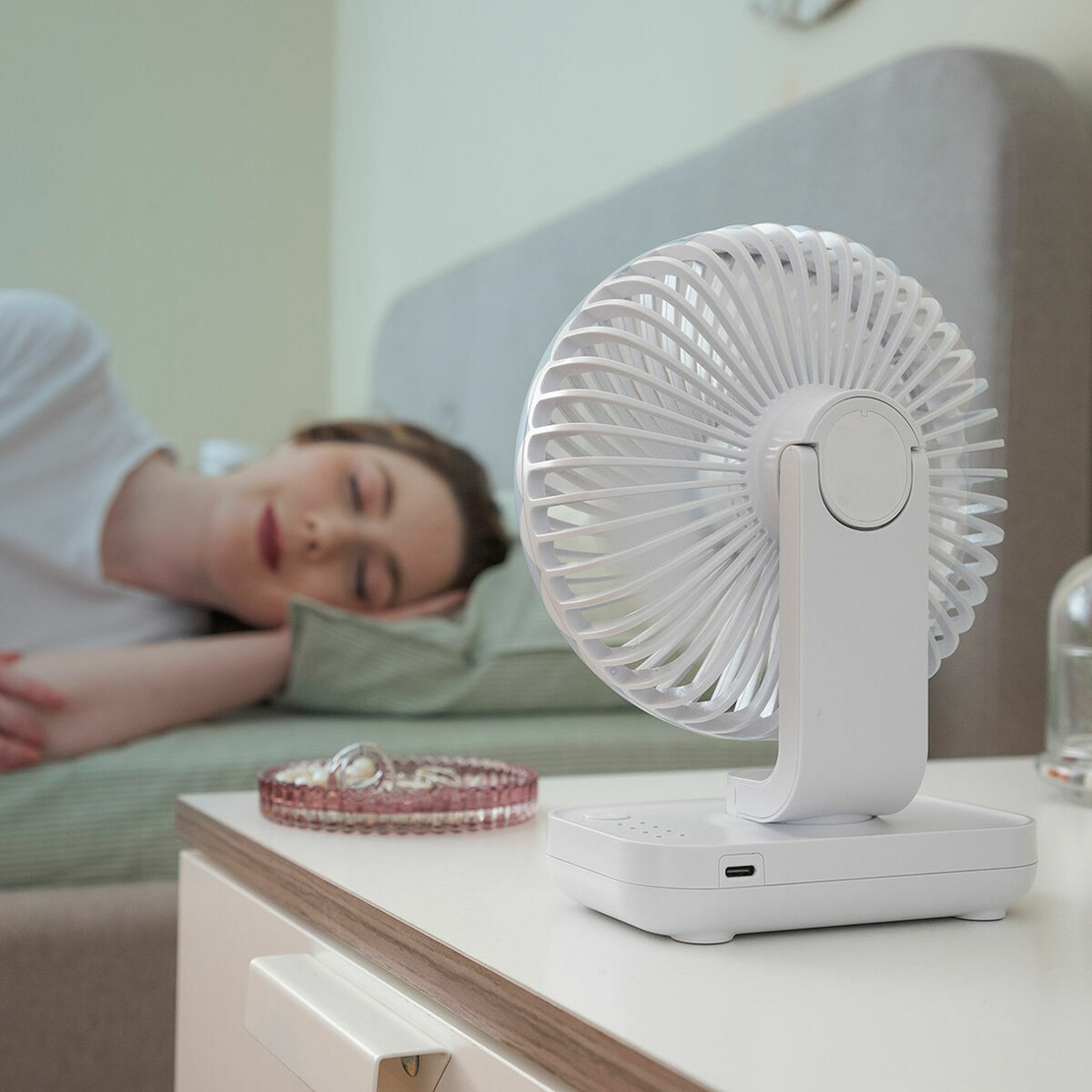 Акумулаторен Настолен Вентилатор Fanrec InnovaGoods Ø5,4'' 3600 mAh / 13,3 W