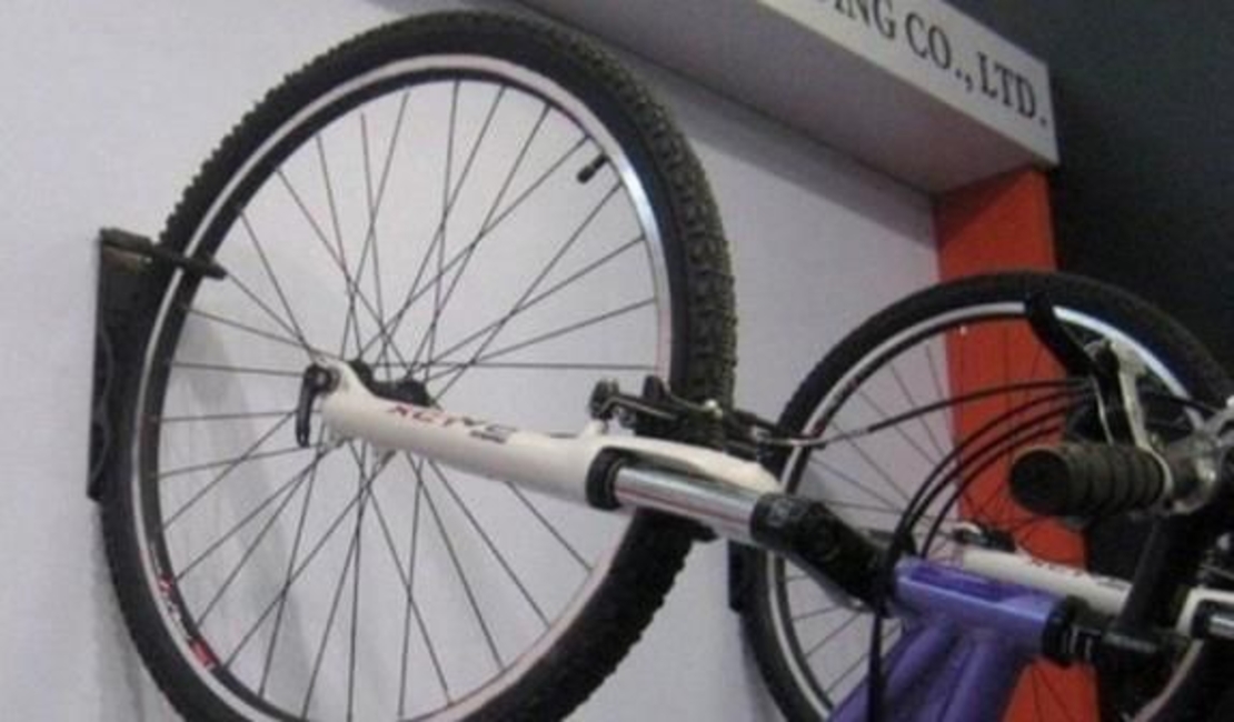 Bicycle hanger