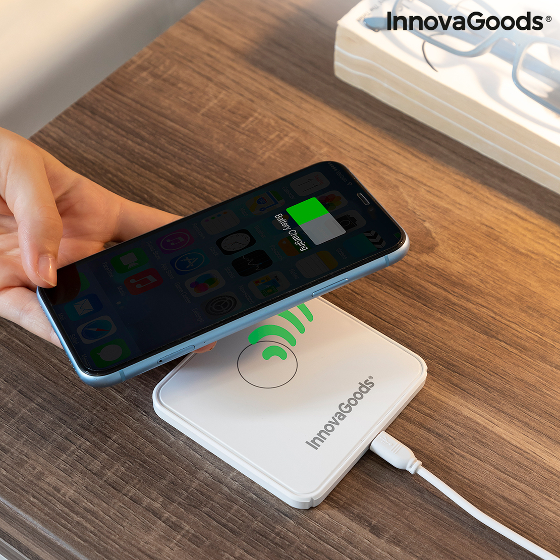 Многопозиционно Безжично Зарядно Устройство с Поставка Pomchar InnovaGoods