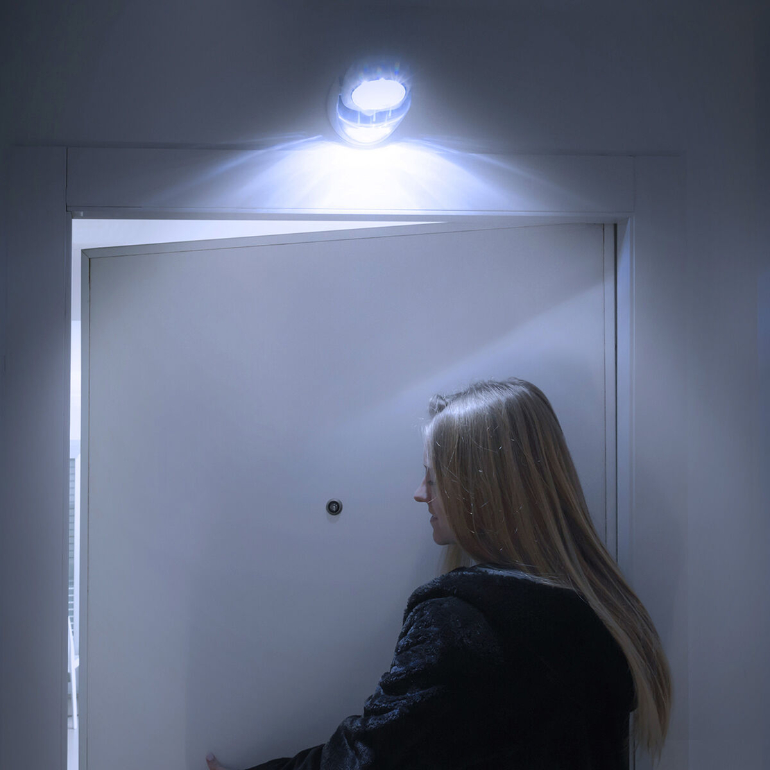 LED Лампа със Сензор за Движение Lumact 360º InnovaGoods