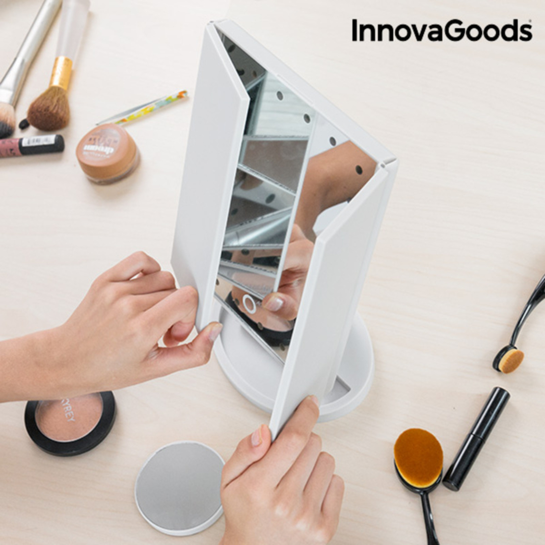 Увеличително LED Огледало 4 в 1 InnovaGoods