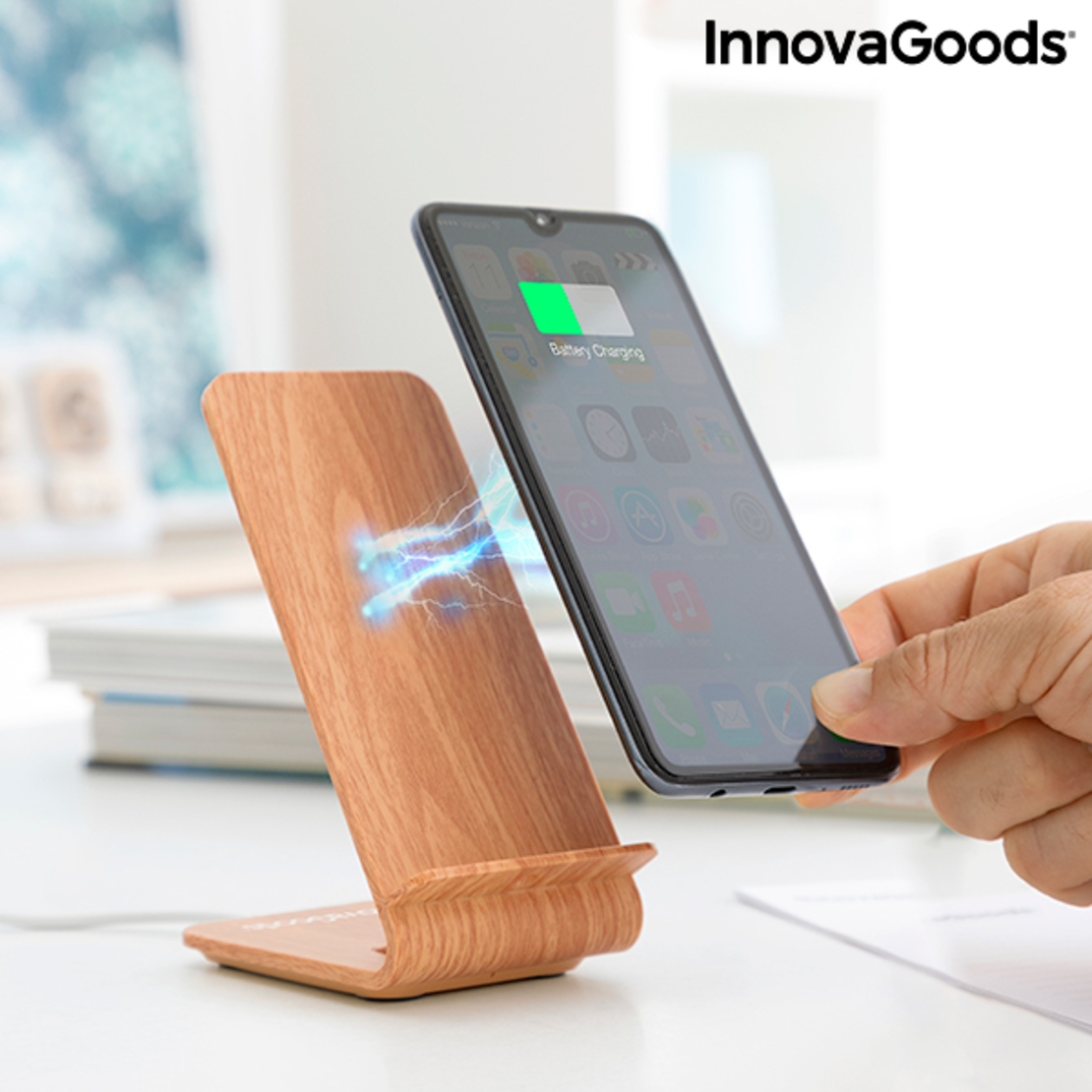 Безжично Зарядно Устройство с Дървесен Ефект с Поставка Qistan InnovaGoods