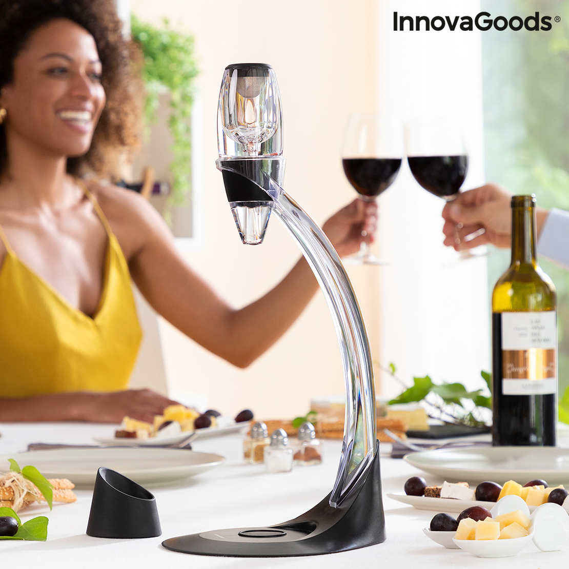 Професионален аератор за вино с поставка тип кула и основа против капене Winair InnovaGoods
