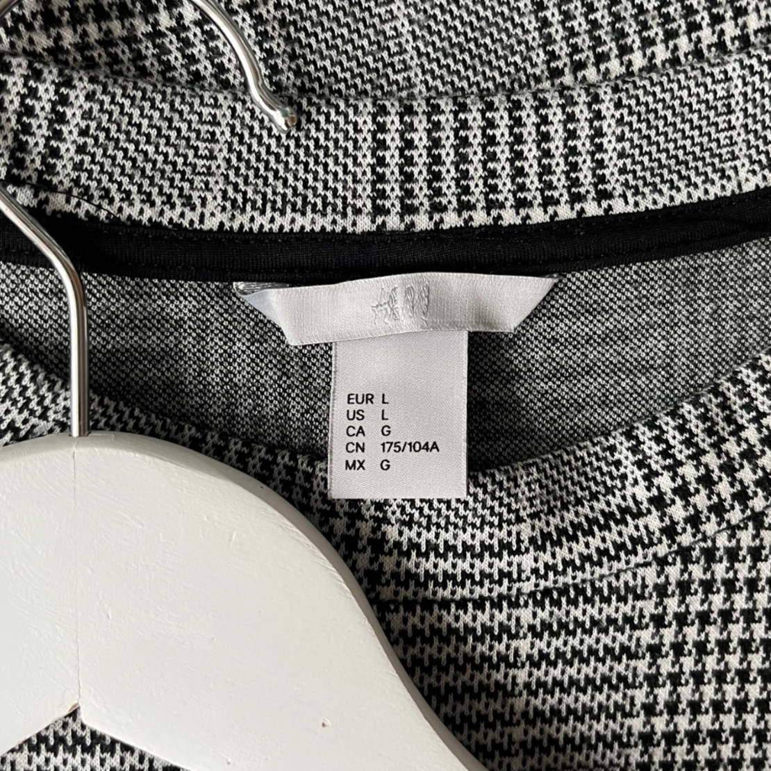 Дамска пипитена рокля с 3/4 буфан ръкав H&M