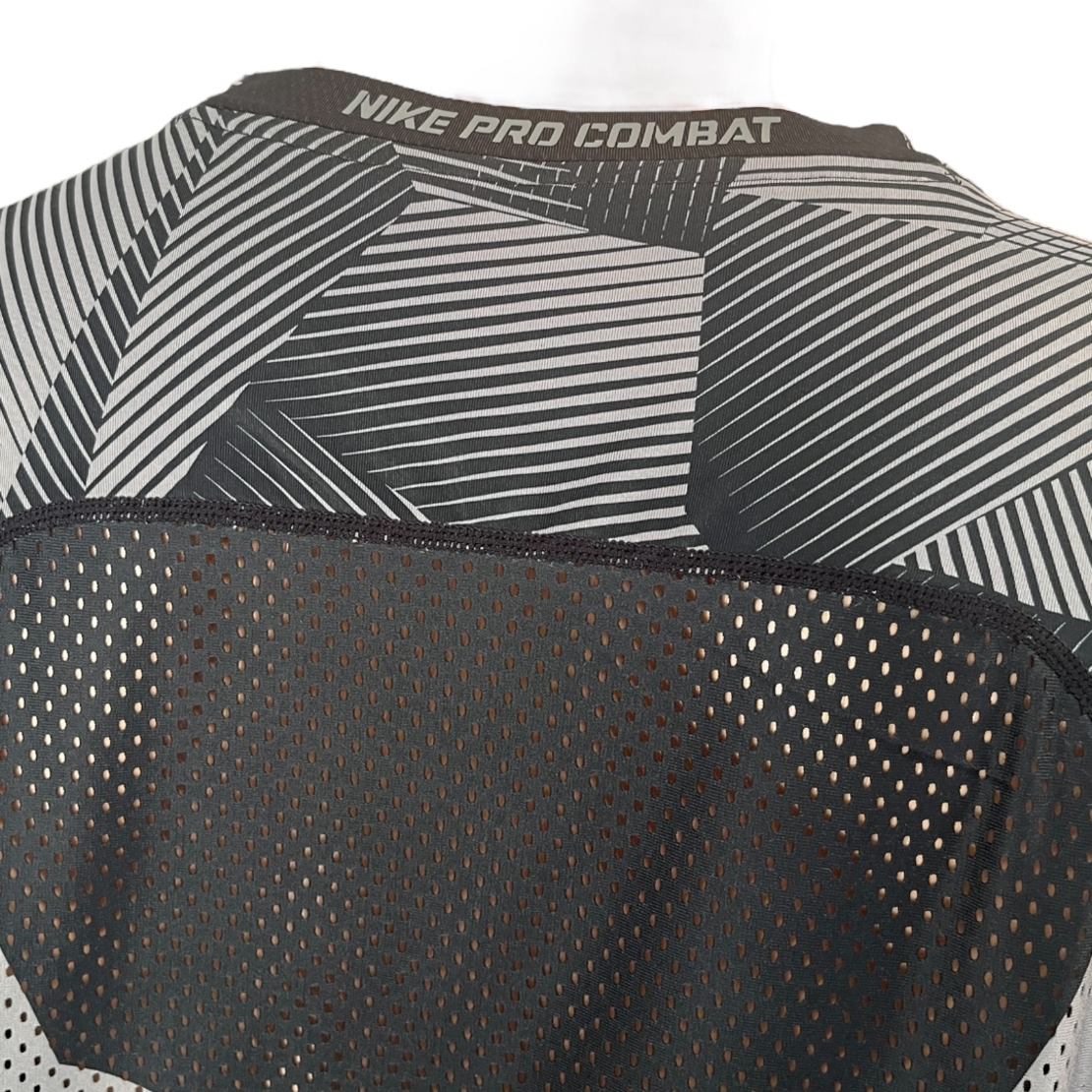 Мъжка спортна тениска NIKE PRO COMBAT