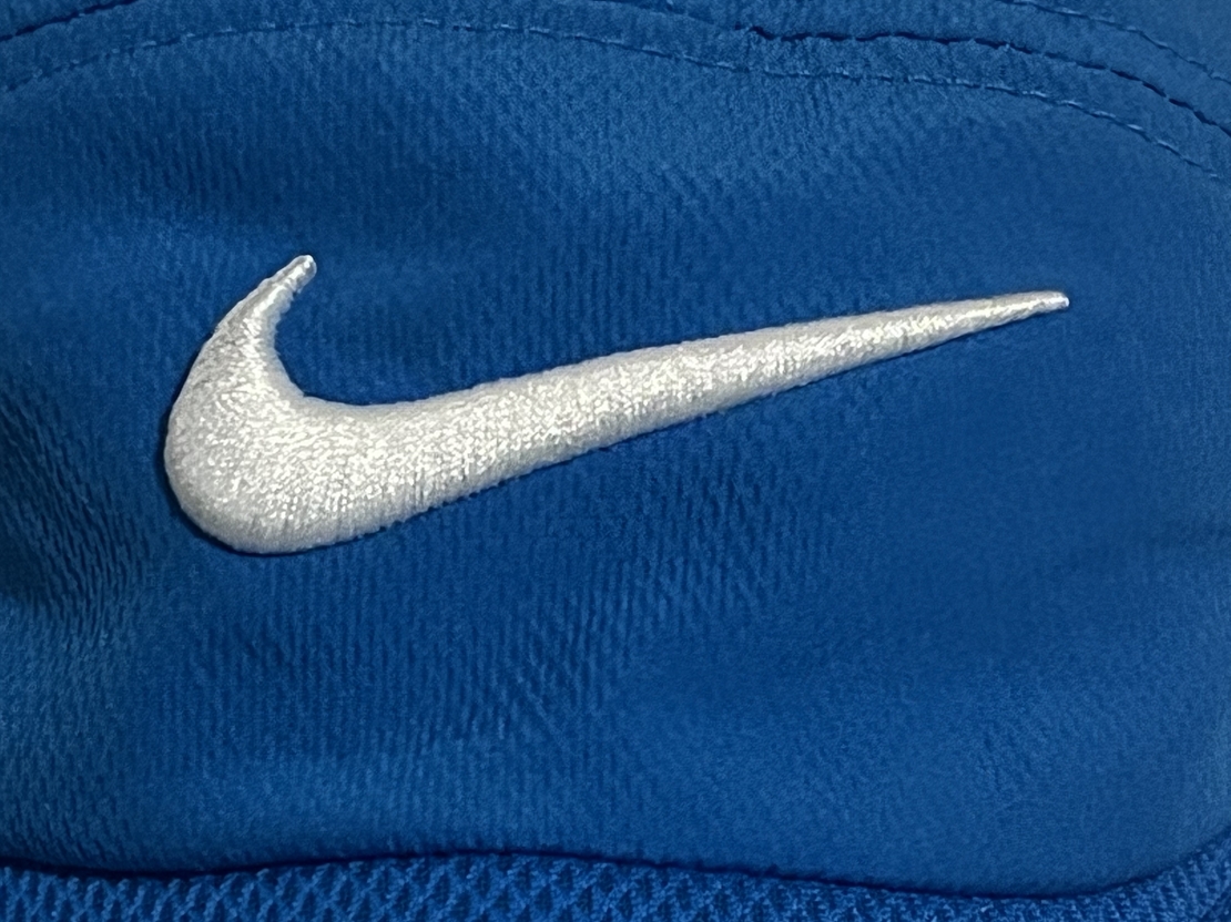 Лятна спортна шапка с козирка NIKE