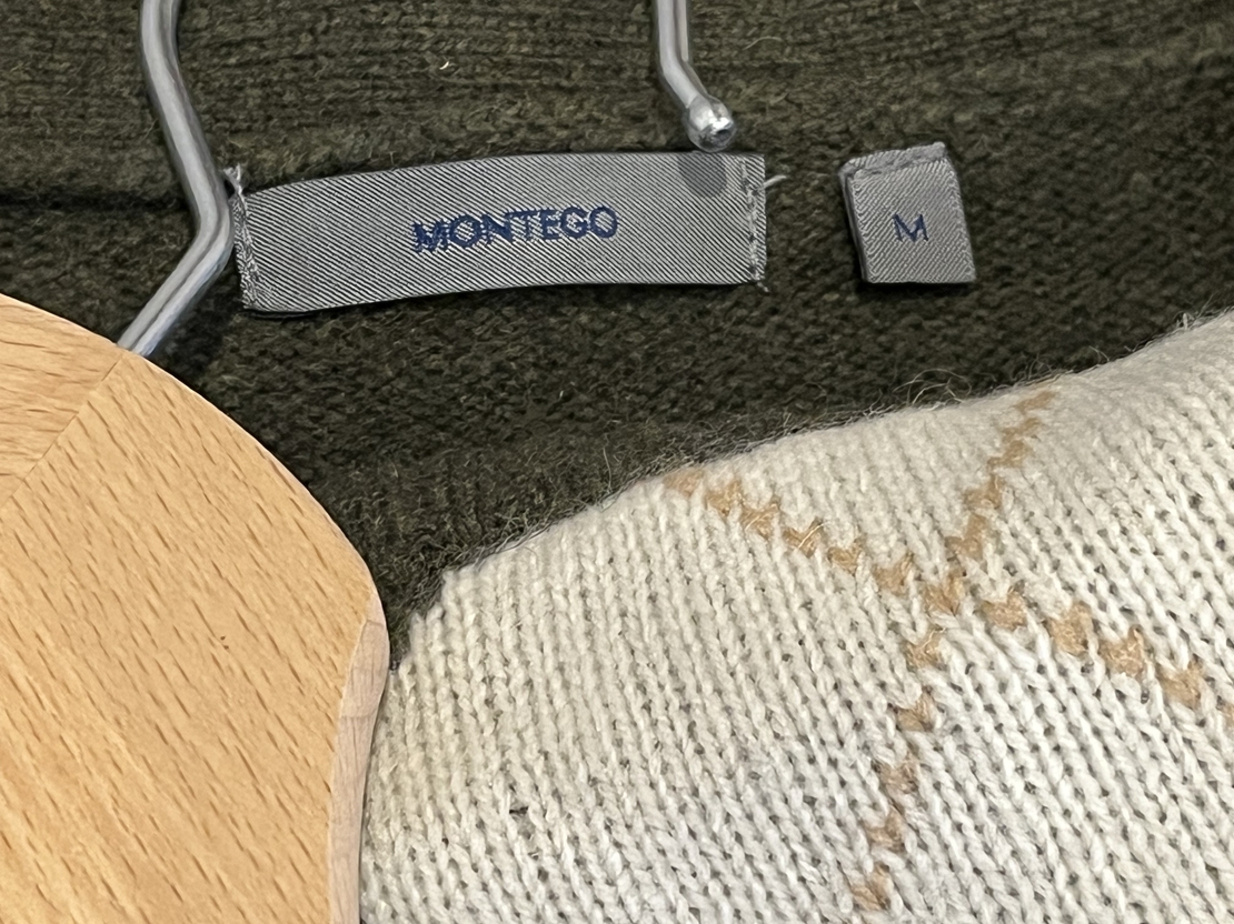 Дамска  вълнена жилетка MONTEGO