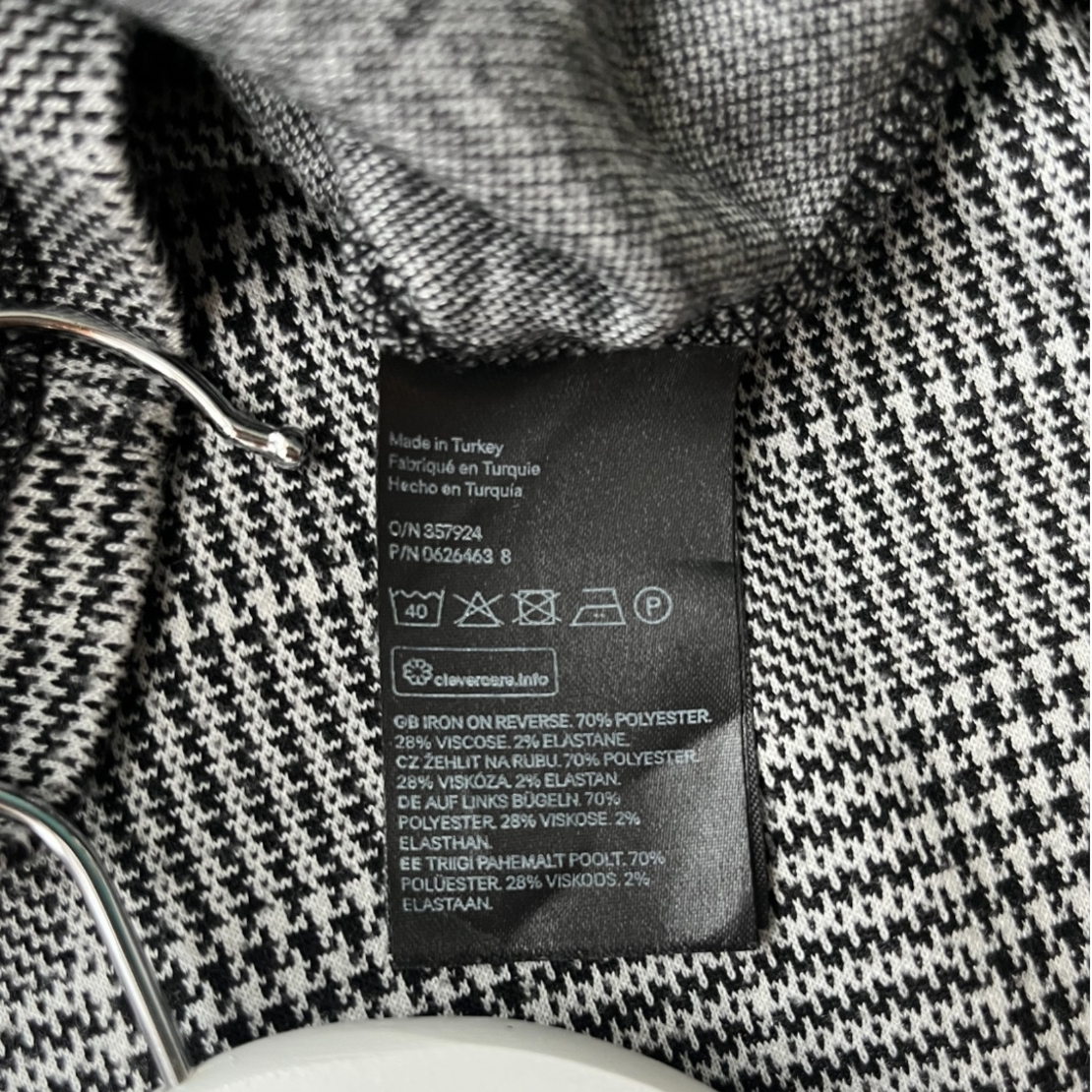Дамска пипитена рокля с 3/4 буфан ръкав H&M