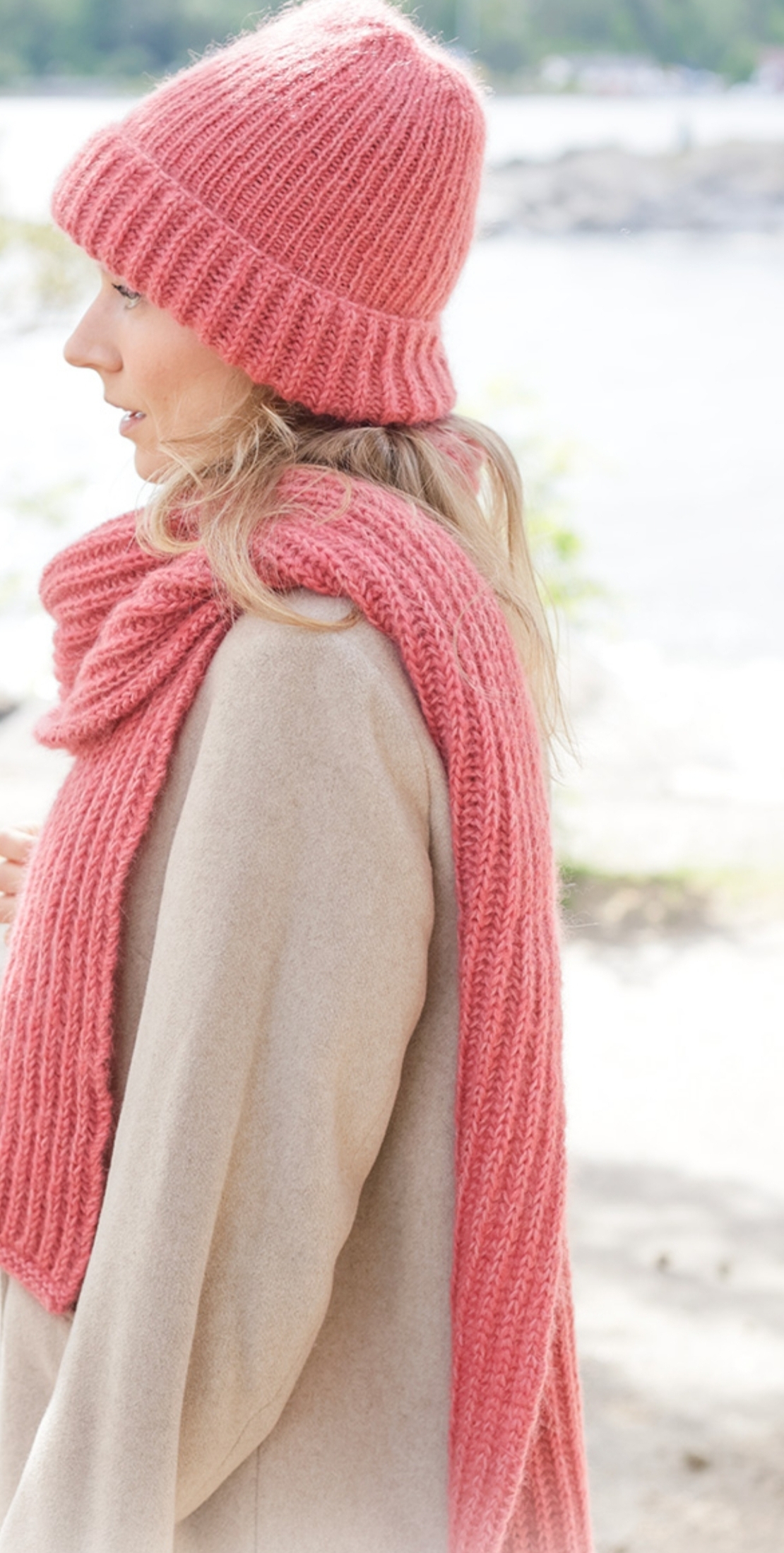 Ръчно изработен комплект шапка и шал