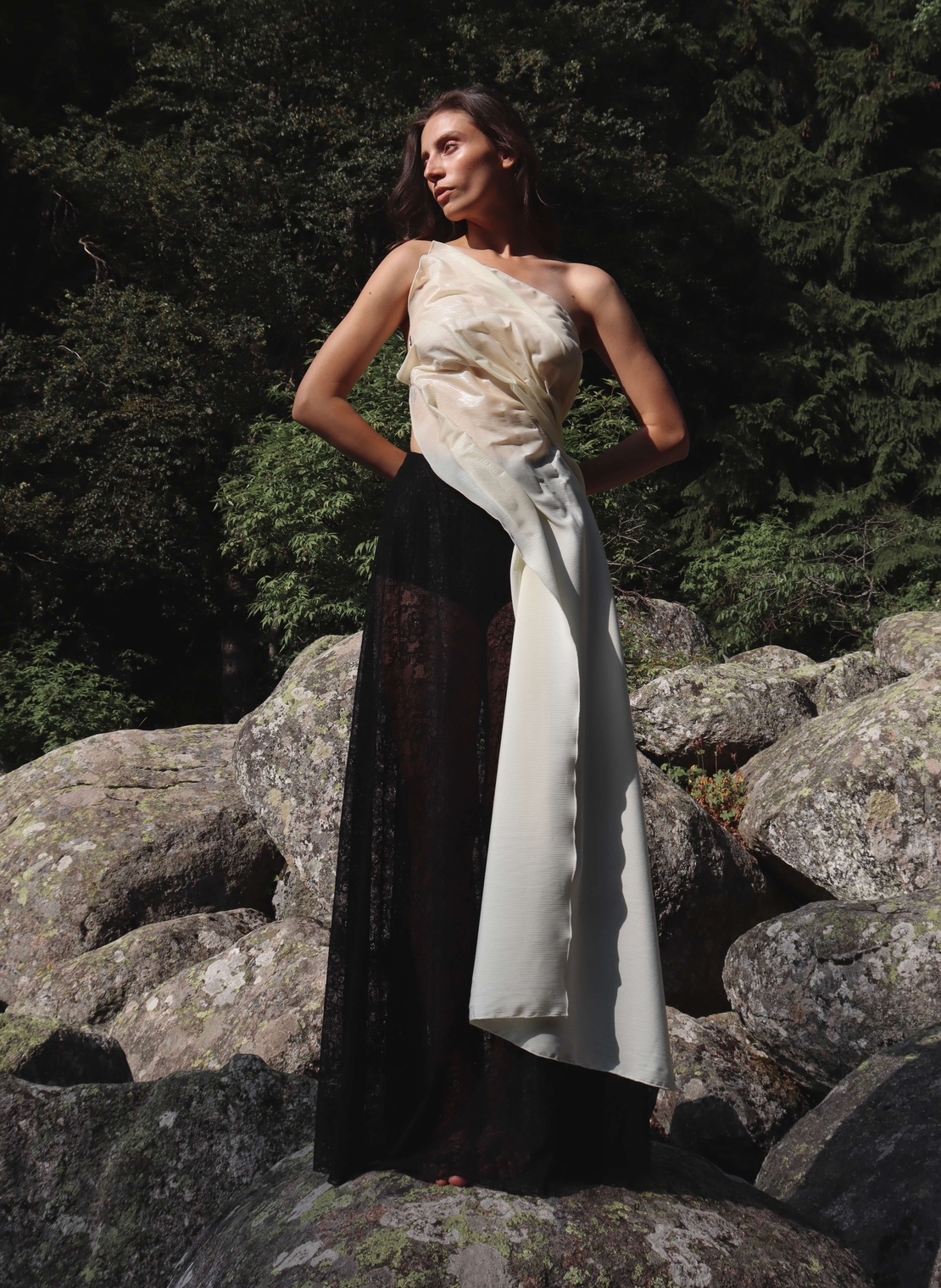 HIDDEN VEIL MAXI SKIRT