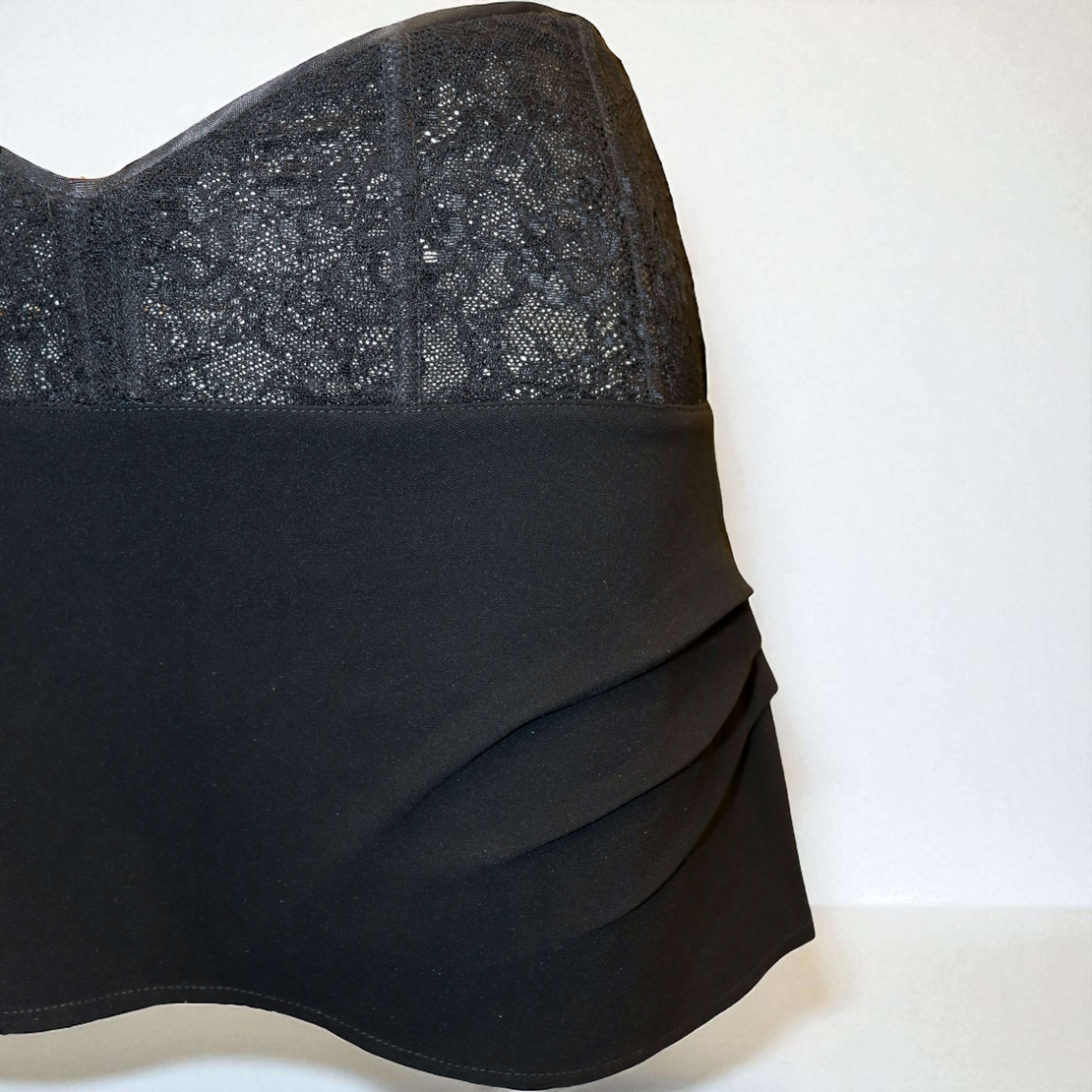 SILENT CUT SKIRT