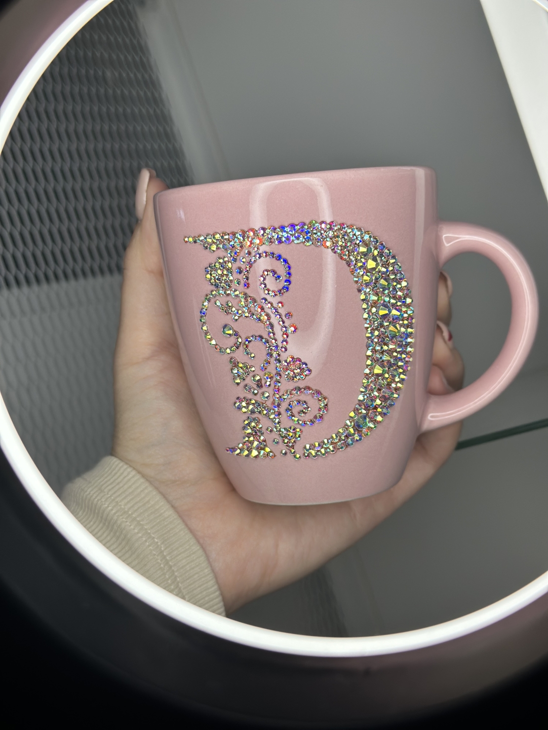 Чаша baby pink ornament  буква D