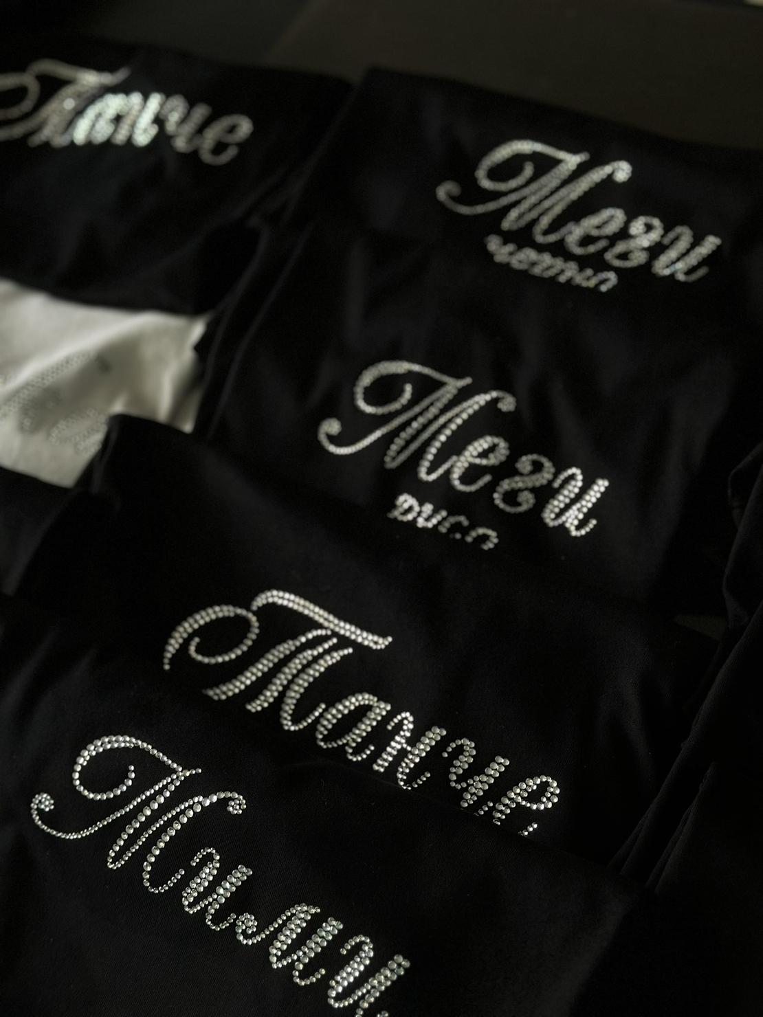 Тениска  с кристали