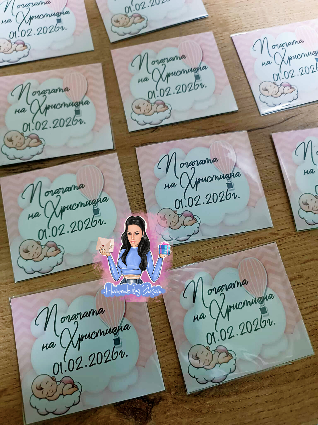 Магнити на тема '' Бебе в розово на облак ''