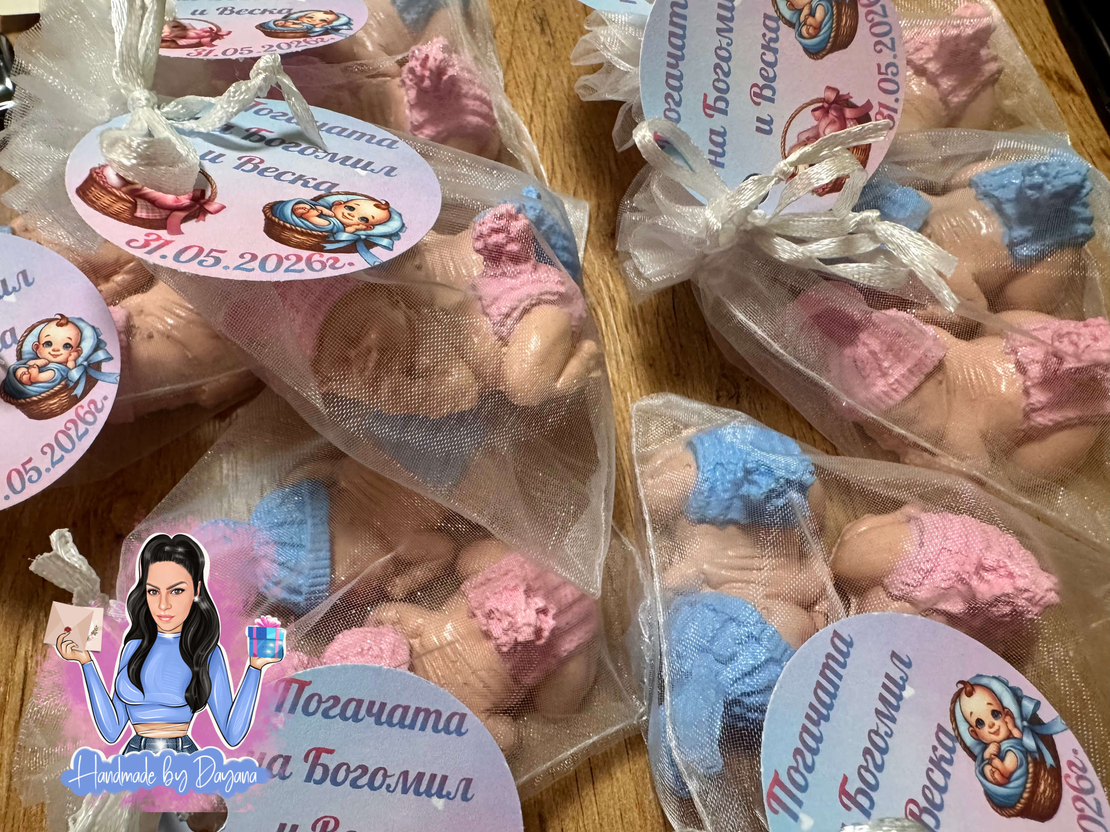 Подаръци за гости - две бебета в опаковка (близнаци)