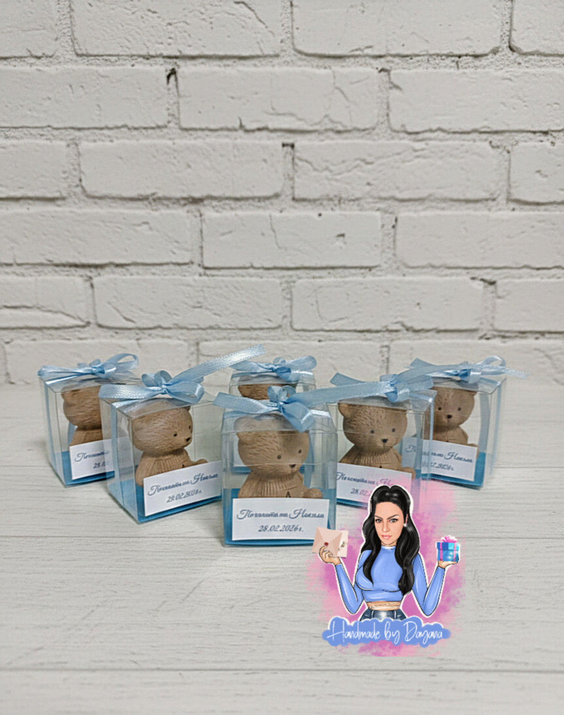 Подаръци за гости - мече с буквичка в кутия