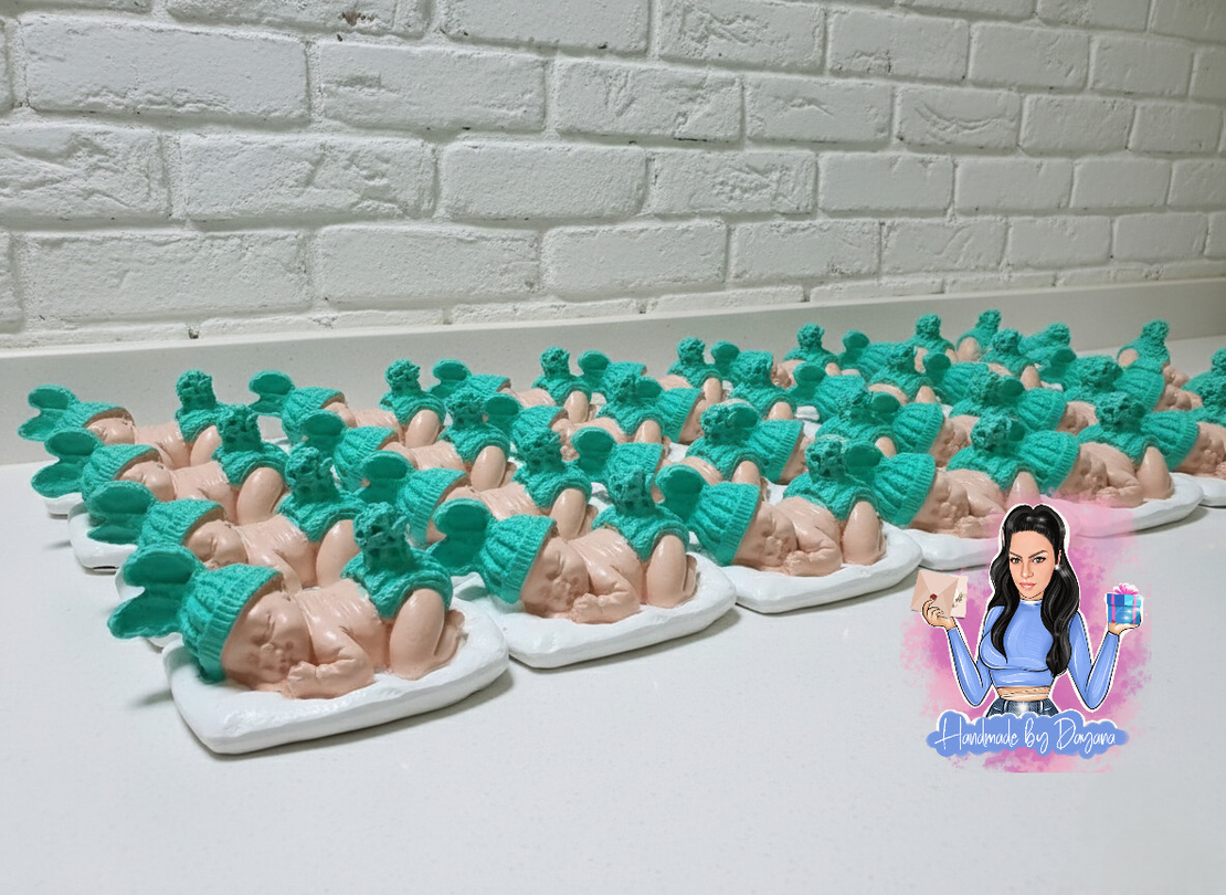 Подаръчета за гости - бебе с възглавничка